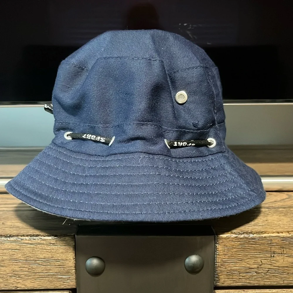 🛍️5️⃣ / 💲2️⃣5️⃣🛍️ - Reversible Gray/Blue Bucket Hat